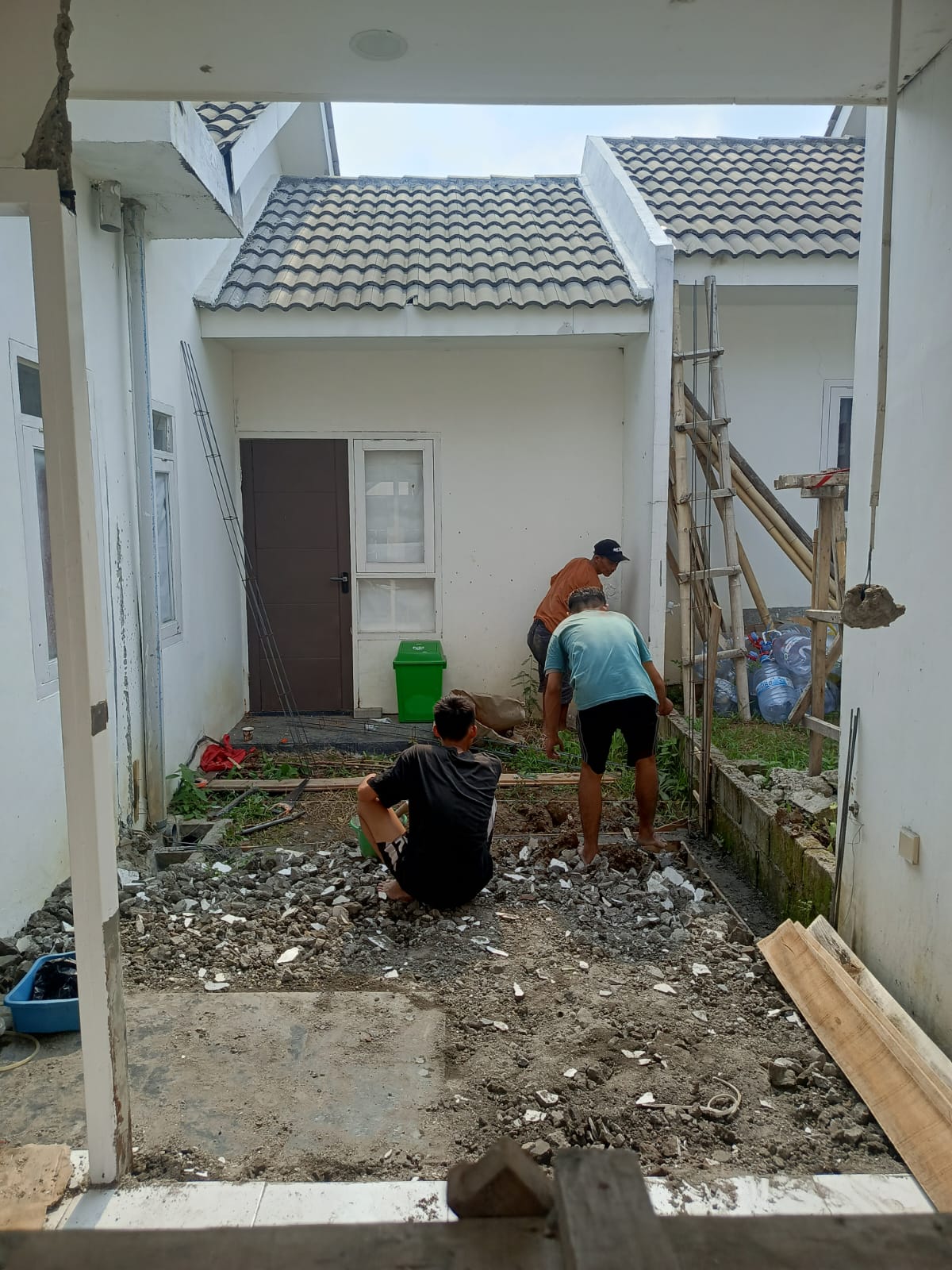 progres renovasi rumah